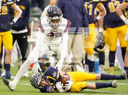 Thumbnail 3 in Highland Park vs Denton Ryan (UIL 5A Division 2 Quarterfinal) photogallery.