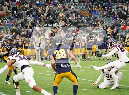 Thumbnail 1 in Highland Park vs Denton Ryan (UIL 5A Division 2 Quarterfinal) photogallery.