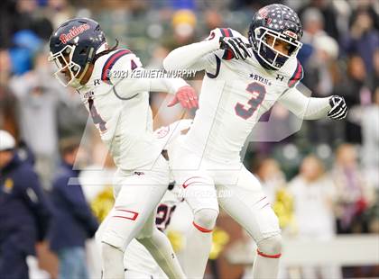 Thumbnail 3 in Highland Park vs Denton Ryan (UIL 5A Division 2 Quarterfinal) photogallery.