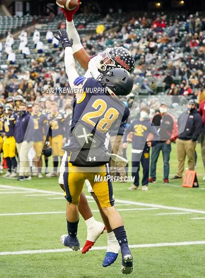 Thumbnail 3 in Highland Park vs Denton Ryan (UIL 5A Division 2 Quarterfinal) photogallery.