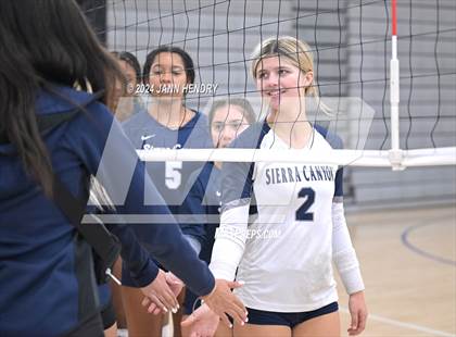 Thumbnail 2 in Sierra Canyon vs. Casteel (Durango Fall Classic) photogallery.