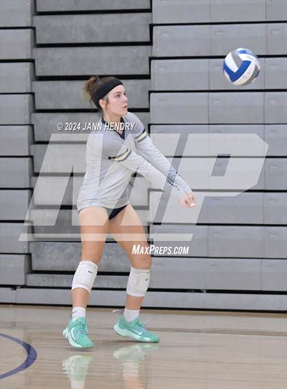 Thumbnail 2 in Sierra Canyon vs. Casteel (Durango Fall Classic) photogallery.