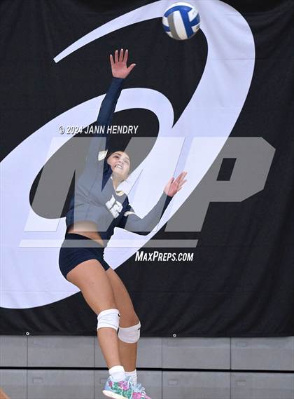 Thumbnail 2 in Sierra Canyon vs. Casteel (Durango Fall Classic) photogallery.