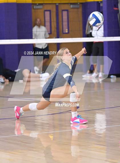 Thumbnail 2 in Sierra Canyon vs. Casteel (Durango Fall Classic) photogallery.