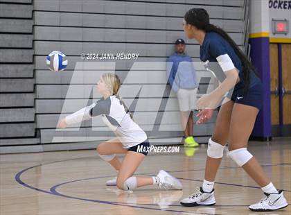 Thumbnail 3 in Sierra Canyon vs. Casteel (Durango Fall Classic) photogallery.