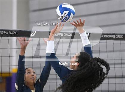 Thumbnail 1 in Sierra Canyon vs. Casteel (Durango Fall Classic) photogallery.