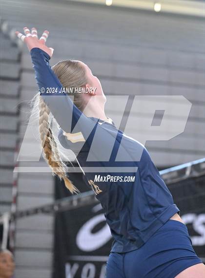 Thumbnail 1 in Sierra Canyon vs. Casteel (Durango Fall Classic) photogallery.