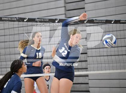 Thumbnail 2 in Sierra Canyon vs. Casteel (Durango Fall Classic) photogallery.