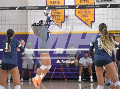 Thumbnail 2 in Sierra Canyon vs. Casteel (Durango Fall Classic) photogallery.