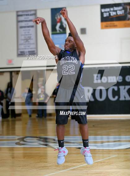 Thumbnail 3 in Lincoln Northeast vs Papillion-LaVista South  (NSAA Class A District Playoff)  photogallery.