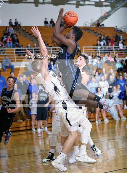 Thumbnail 3 in Lincoln Northeast vs Papillion-LaVista South  (NSAA Class A District Playoff)  photogallery.