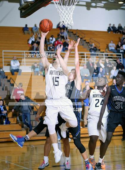 Thumbnail 2 in Lincoln Northeast vs Papillion-LaVista South  (NSAA Class A District Playoff)  photogallery.