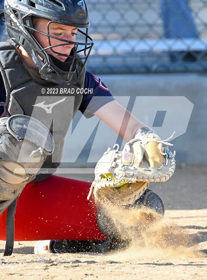 Thumbnail 1 in Chaparral @ Legend photogallery.