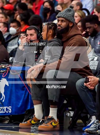 Thumbnail 3 in Mater Dei @ Sierra Canyon (CIF SS Open DIV Playoff Game) photogallery.