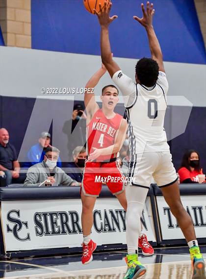 Thumbnail 2 in Mater Dei @ Sierra Canyon (CIF SS Open DIV Playoff Game) photogallery.