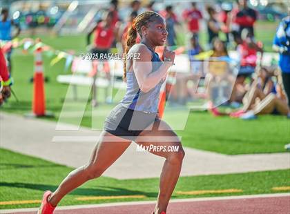 Thumbnail 3 in Panther Relays (400M) photogallery.
