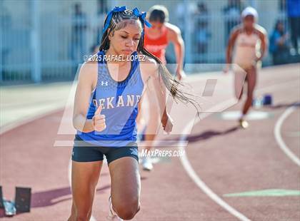 Thumbnail 2 in Panther Relays (400M) photogallery.