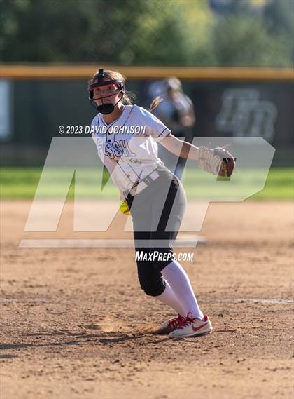 Thumbnail 1 in Windsor vs. Fossil Ridge photogallery.