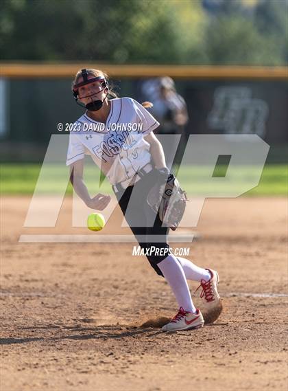 Thumbnail 2 in Windsor vs. Fossil Ridge photogallery.
