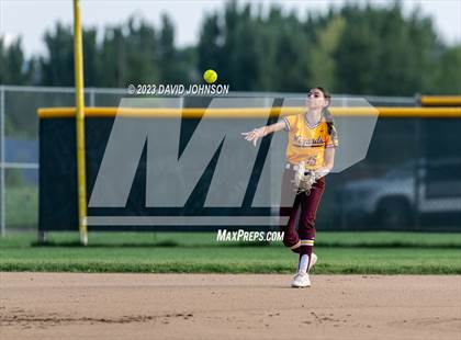 Thumbnail 3 in Windsor vs. Fossil Ridge photogallery.