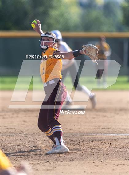 Thumbnail 3 in Windsor vs. Fossil Ridge photogallery.