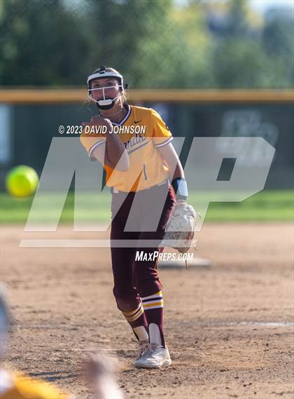Thumbnail 2 in Windsor vs. Fossil Ridge photogallery.