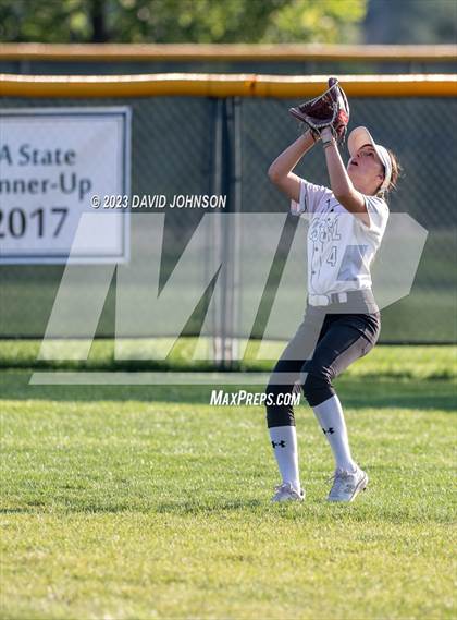 Thumbnail 2 in Windsor vs. Fossil Ridge photogallery.