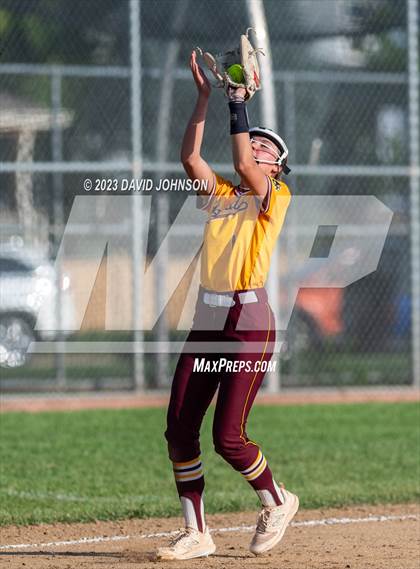 Thumbnail 2 in Windsor vs. Fossil Ridge photogallery.