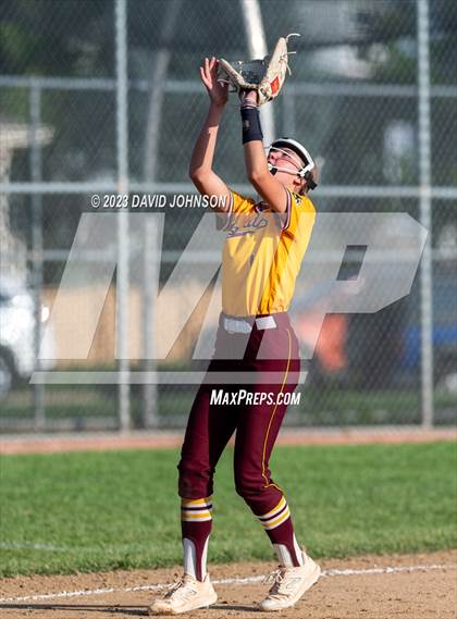Thumbnail 1 in Windsor vs. Fossil Ridge photogallery.