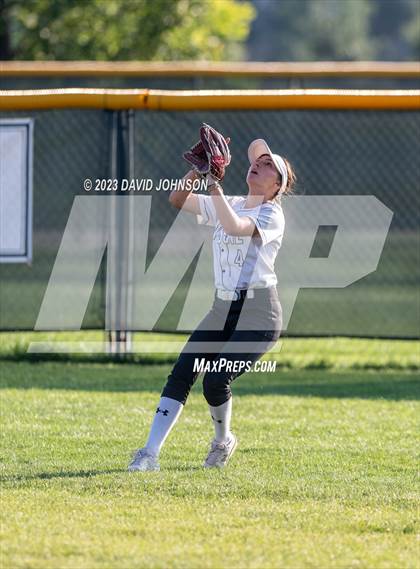 Thumbnail 3 in Windsor vs. Fossil Ridge photogallery.