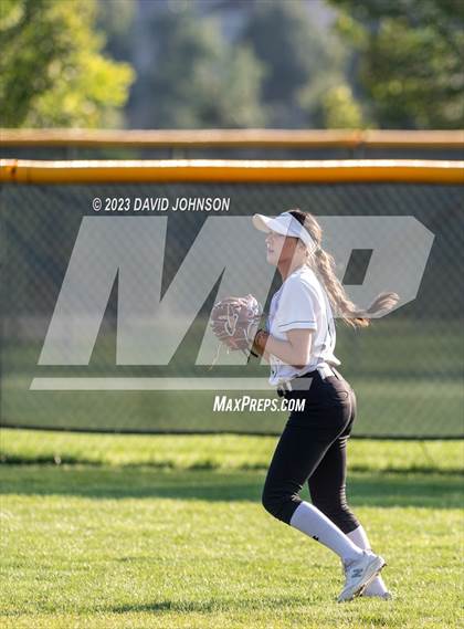 Thumbnail 1 in Windsor vs. Fossil Ridge photogallery.