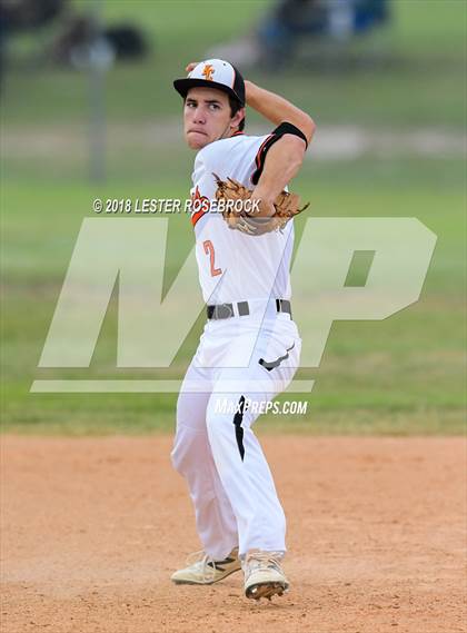 Thumbnail 2 in Cole @ Karnes City photogallery.