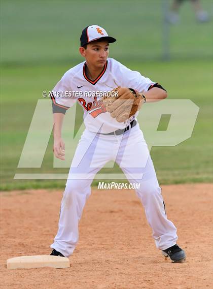 Thumbnail 3 in Cole @ Karnes City photogallery.
