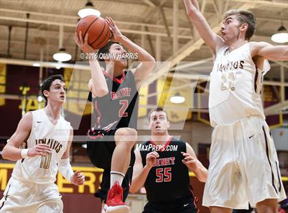 Thumbnail 3 in Benet Academy vs. Saint Ignatius College Prep photogallery.