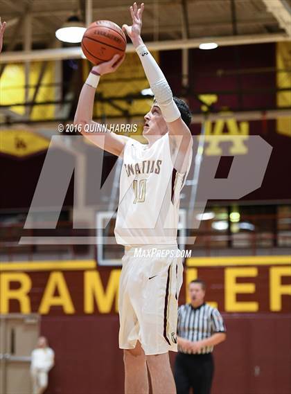 Thumbnail 3 in Benet Academy vs. Saint Ignatius College Prep photogallery.