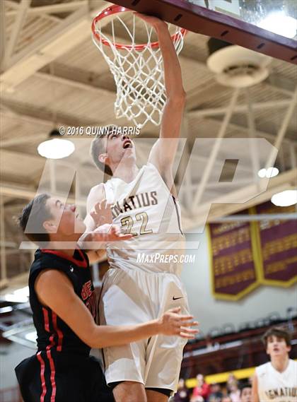 Thumbnail 1 in Benet Academy vs. Saint Ignatius College Prep photogallery.