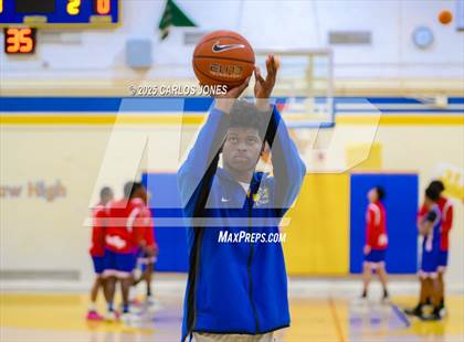 Thumbnail 1 in Crenshaw @ George Washington Prep photogallery.