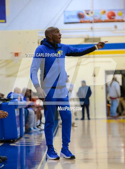 Thumbnail 3 in Crenshaw @ George Washington Prep photogallery.