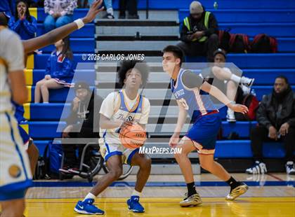 Thumbnail 3 in Crenshaw @ George Washington Prep photogallery.