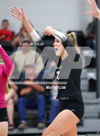 Thumbnail 2 in Strawn @ Graford photogallery.