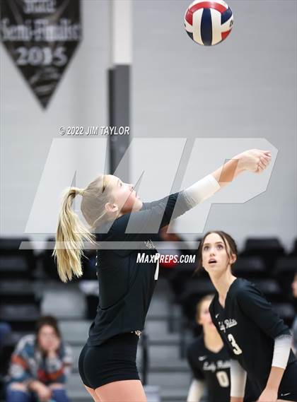 Thumbnail 3 in Strawn @ Graford photogallery.