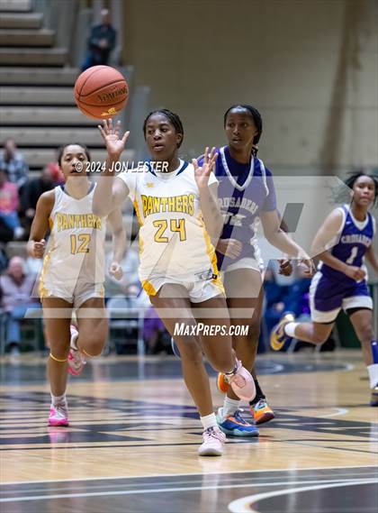 Thumbnail 2 in Catholic Central vs. Walter Panas (NYSPHSAA Class A Final) photogallery.