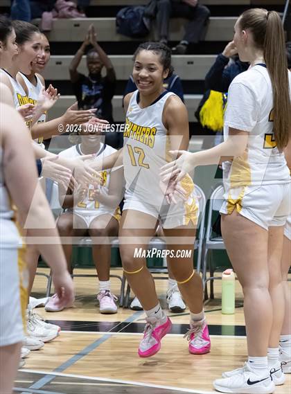 Thumbnail 3 in Catholic Central vs. Walter Panas (NYSPHSAA Class A Final) photogallery.