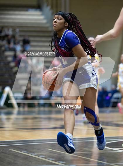 Thumbnail 3 in Catholic Central vs. Walter Panas (NYSPHSAA Class A Final) photogallery.