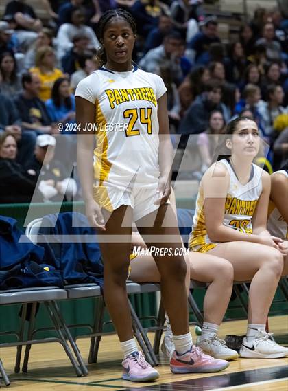Thumbnail 2 in Catholic Central vs. Walter Panas (NYSPHSAA Class A Final) photogallery.