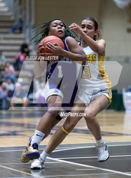 Thumbnail 3 in Catholic Central vs. Walter Panas (NYSPHSAA Class A Final) photogallery.