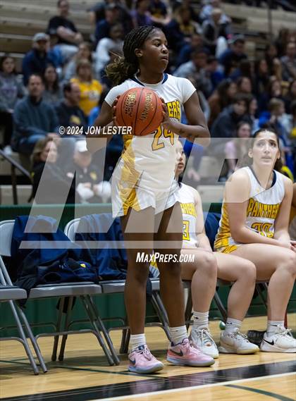 Thumbnail 3 in Catholic Central vs. Walter Panas (NYSPHSAA Class A Final) photogallery.