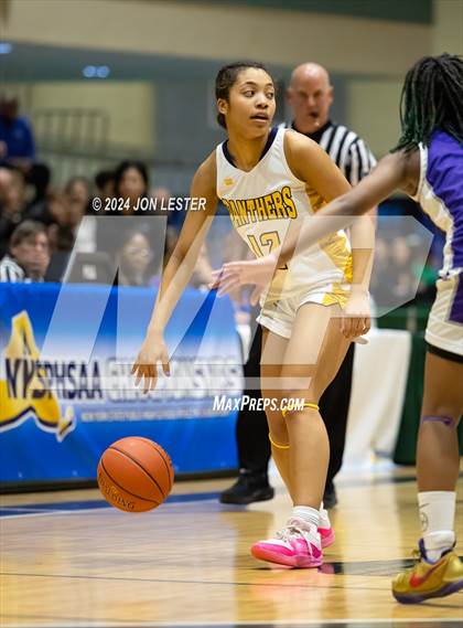 Thumbnail 2 in Catholic Central vs. Walter Panas (NYSPHSAA Class A Final) photogallery.