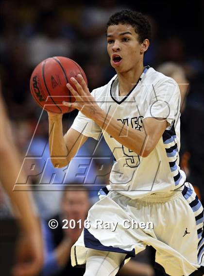 Thumbnail 3 in Pueblo West vs. Valor Christian (CHSAA 4A Final) photogallery.