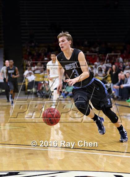 Thumbnail 2 in Pueblo West vs. Valor Christian (CHSAA 4A Final) photogallery.